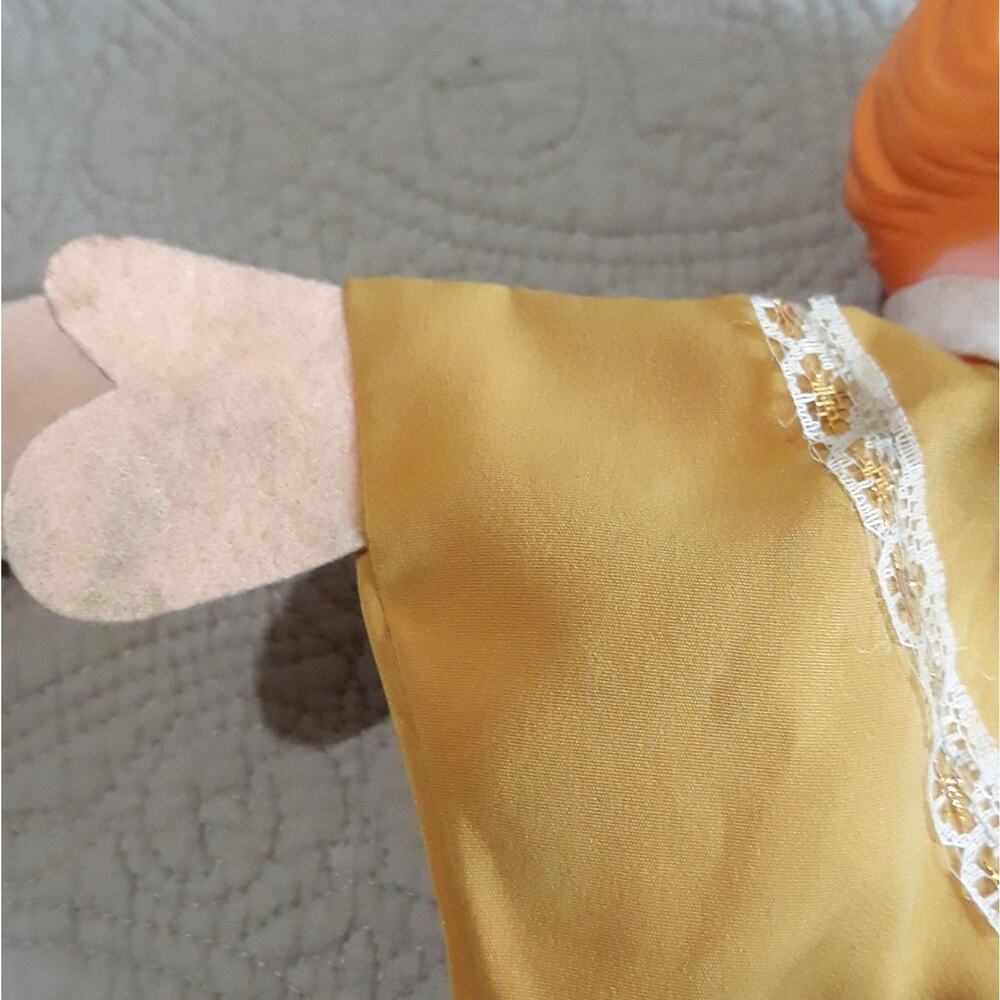 Mr Rodgers Neighborhood Hand Puppets Brown Yellow Vintage Style Folk Characters - Picture 3 of 10